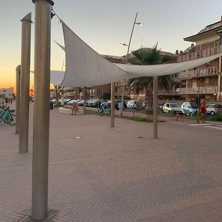 Apartamento Bilocale A Due Passi Dal Porto E Dal Mare Lido di Ostia Exterior foto
