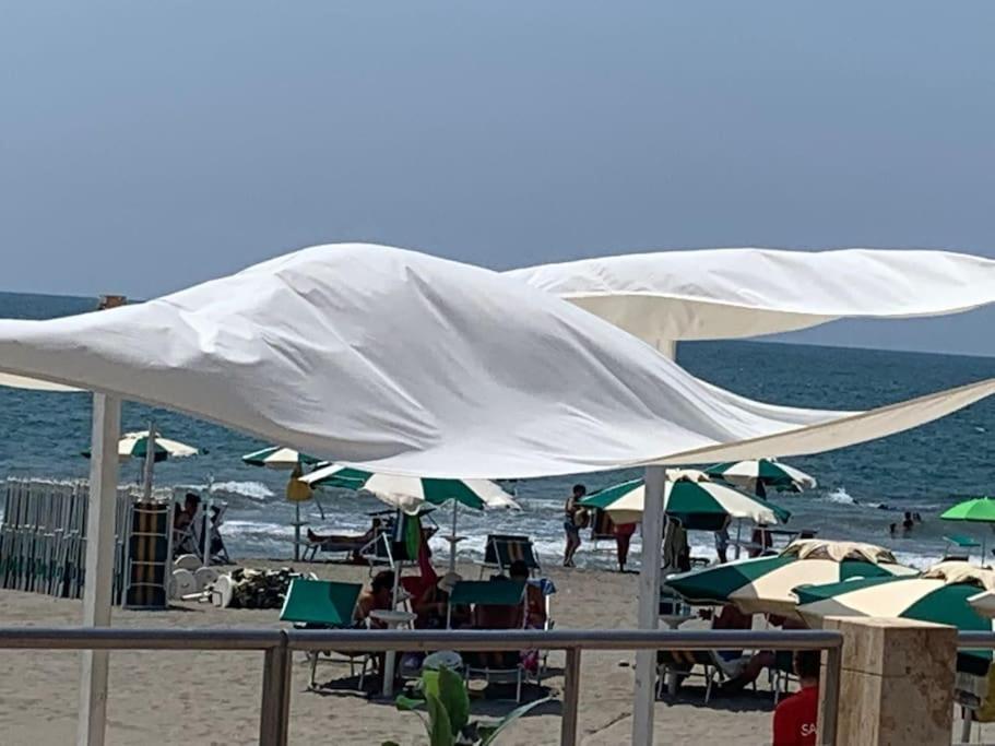 Apartamento Bilocale A Due Passi Dal Porto E Dal Mare Lido di Ostia Exterior foto