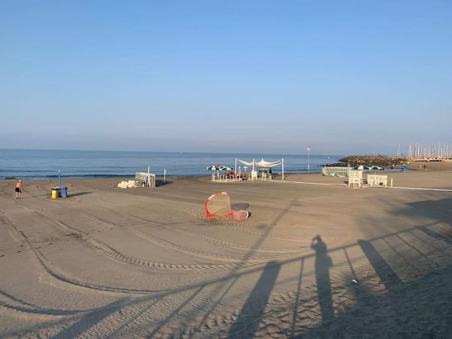 Apartamento Bilocale A Due Passi Dal Porto E Dal Mare Lido di Ostia Exterior foto